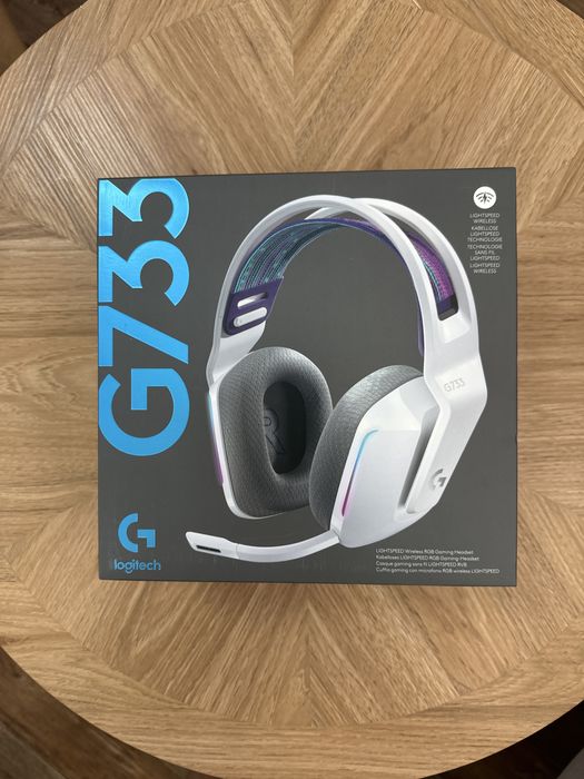 Наушники Logitech G733
