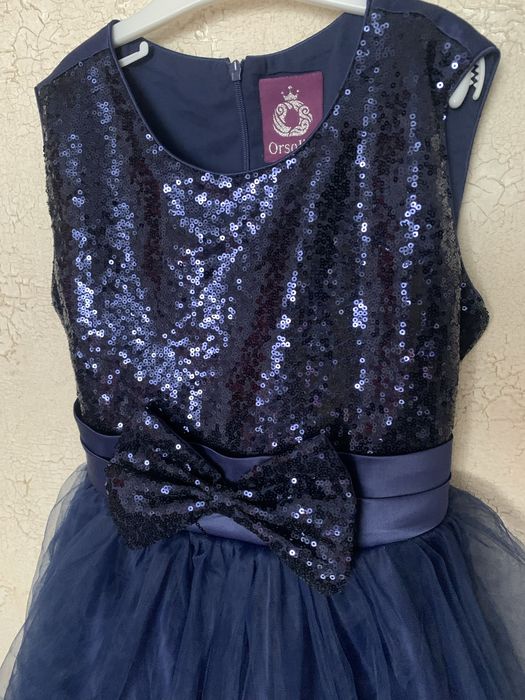 Платье нарядное рост 152 новое