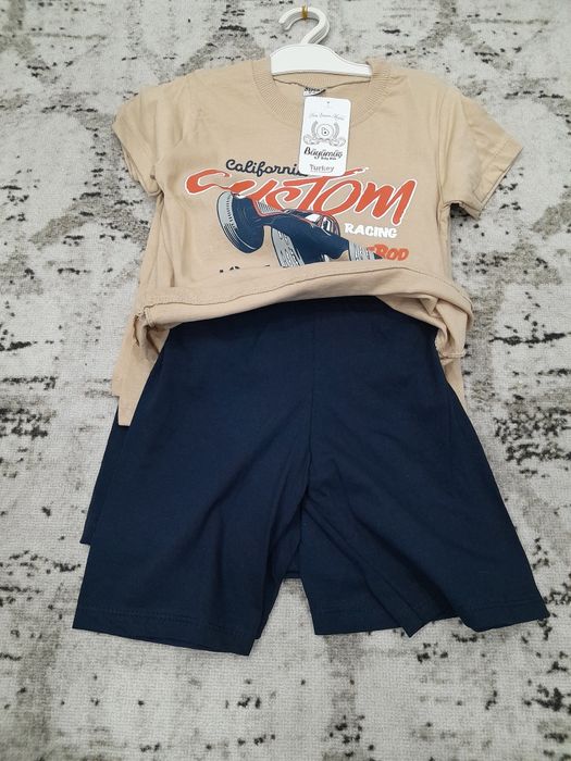 Новые футболки с шортами