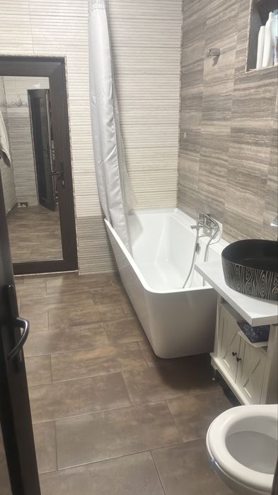Casa spatioasa de vanzare