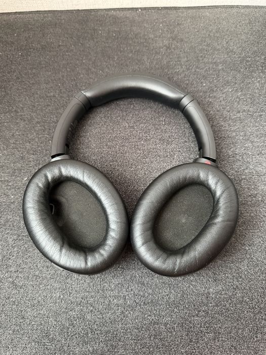 Наушники Sony WH-1000XM4 черные