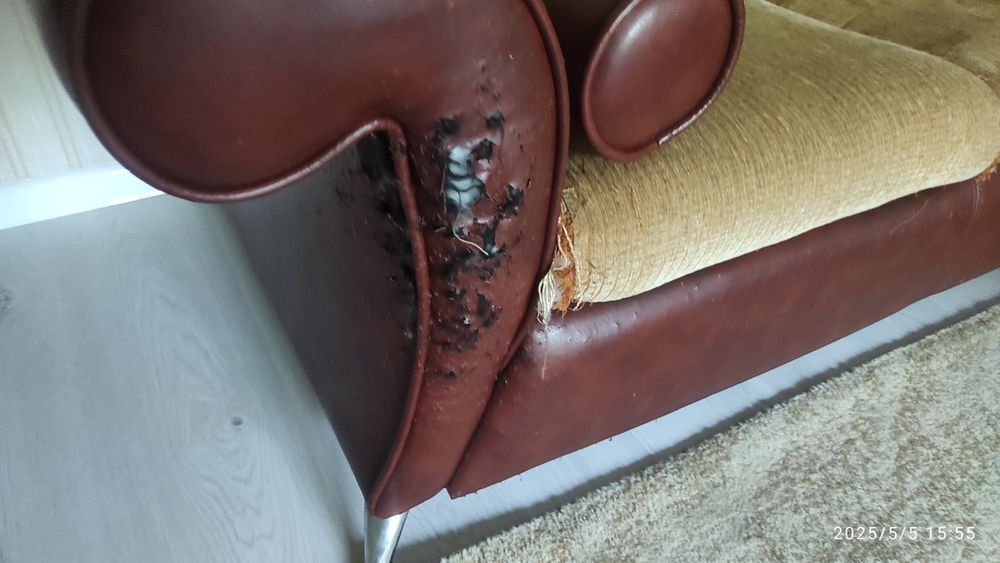 Продам кожаный диван бу самовывоз