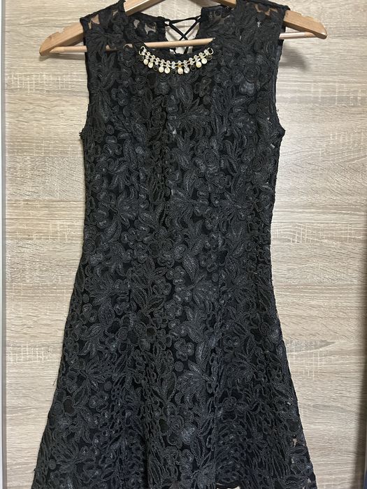 Елегантна рокля на Lucy fashion