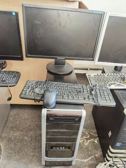 LOT 4 CALCULATOARE VECHI. Calculator PC de colectie!