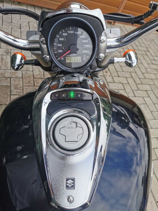 Vand Suzuki Bulevardul VZ800