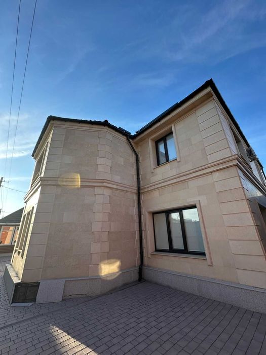 Коттедж в районе Ахтамара