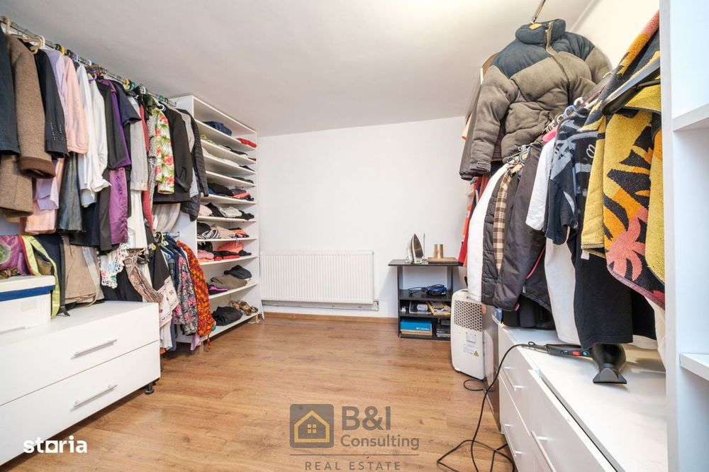 Apartament 4C decomandat 110mp, curte privată, zona Plopii fara sot