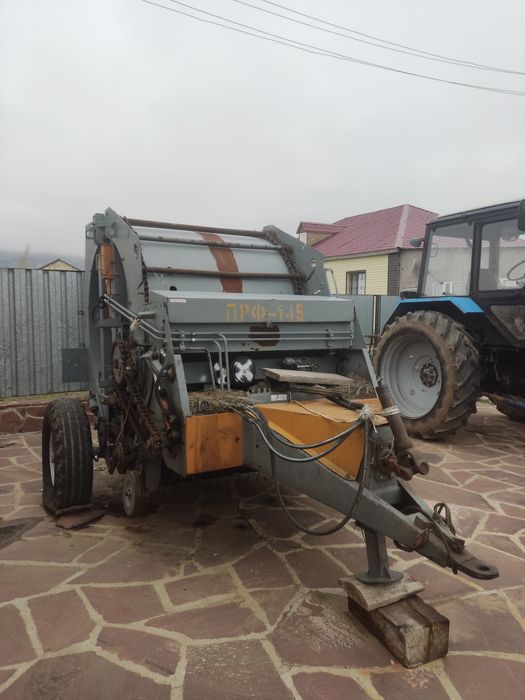 Рулонный пресс-подборщик Бобруйск ПРФ 145