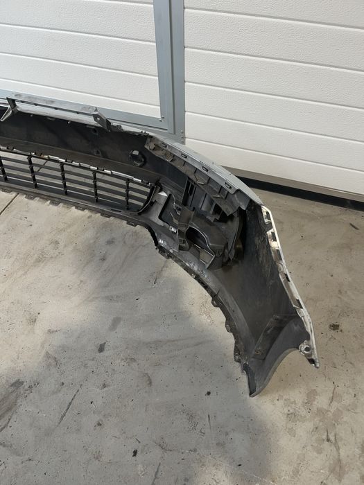 Bara față Volkswagen Golf 6