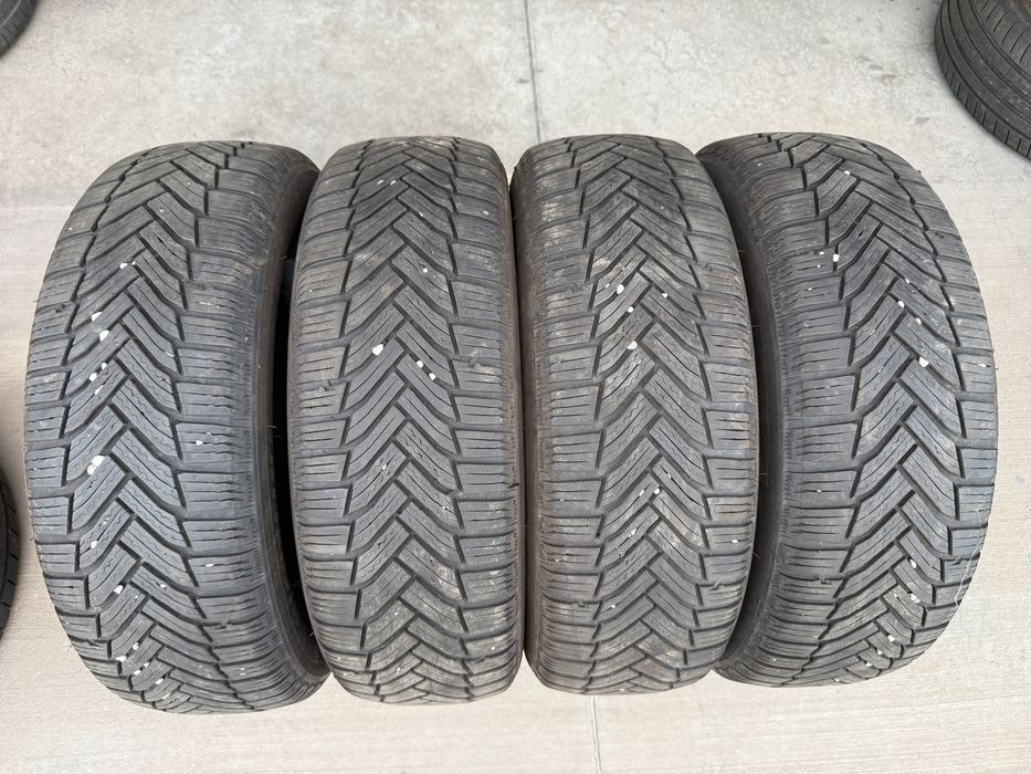 4бр. ОТЛИЧНИ Зимни Гуми 195/65R/15 -MICHELIN- DOT:0520- 6.2мм.+6.0мм.
