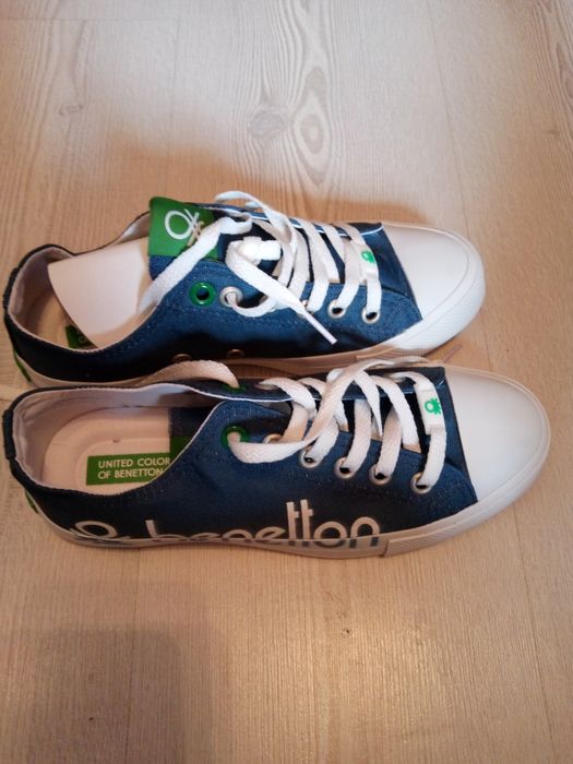 Продавам унисекс кецове и обувки