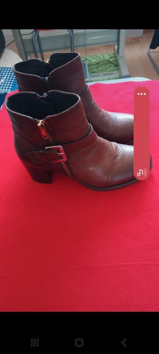 Cizmulite din piele naturala