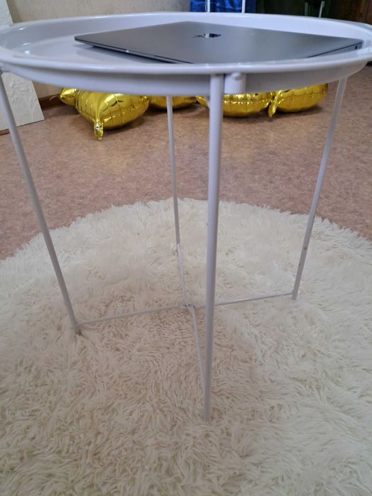 Столик кофейный складной продам