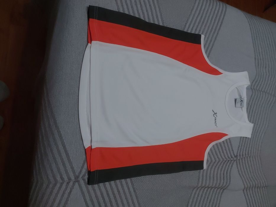 Спортни тениски и