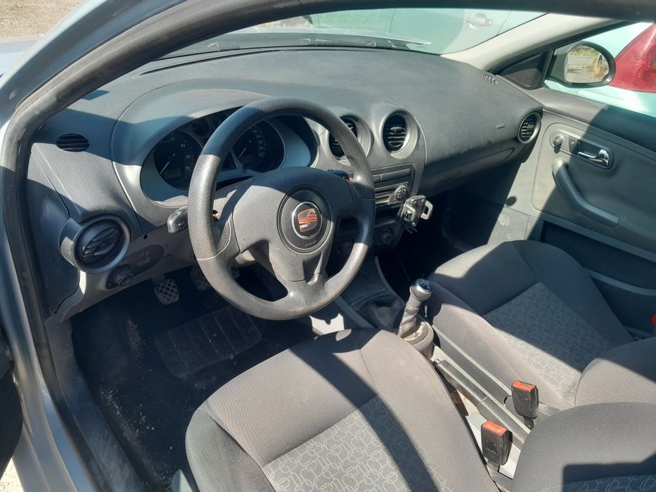 Продавам сеат кордоба на части