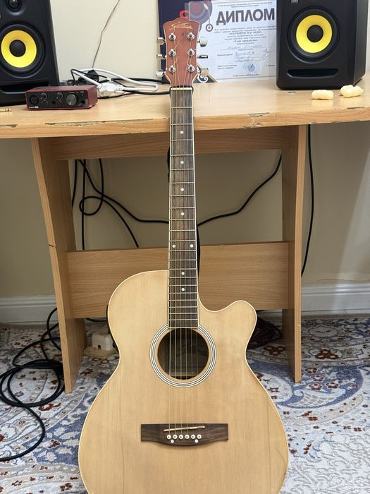 Продается гитара