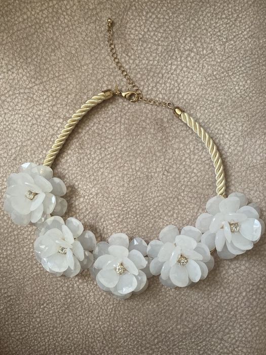 Продам красивую бижутерию колье