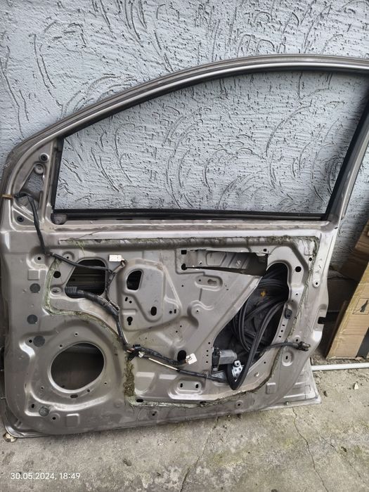 Продам правую переднюю д