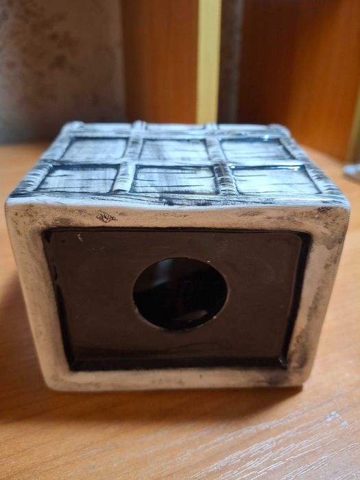 Керамические аромалампа и копилка.