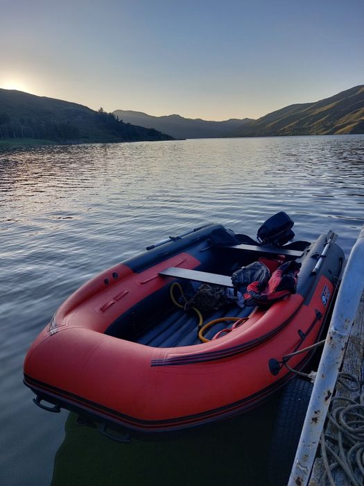 Продам резиновую лодку