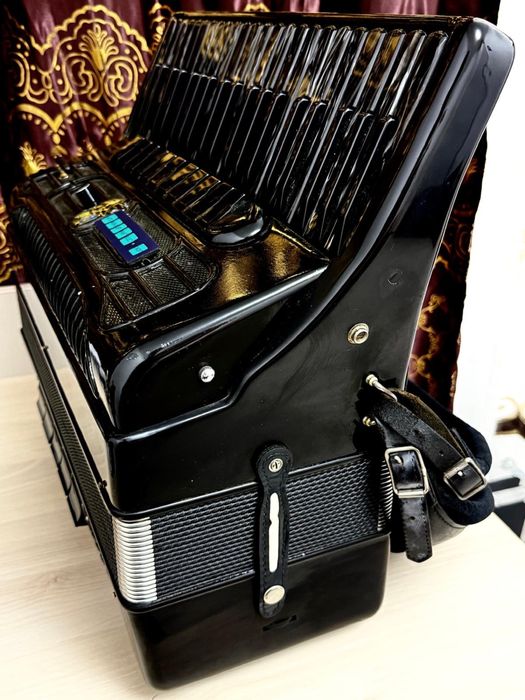 Acordeon cu midi  6 kg