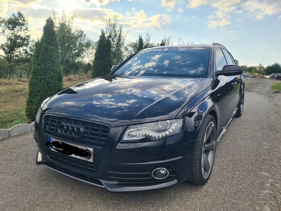 Audi S4 vinde Audi S4 Avant, întreținută cu grijă și fără compromisuri. Mașina
