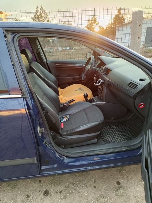 Opel Astra H . 1.7 CDTI