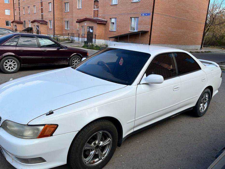 продаю автомобиль тайета мак2