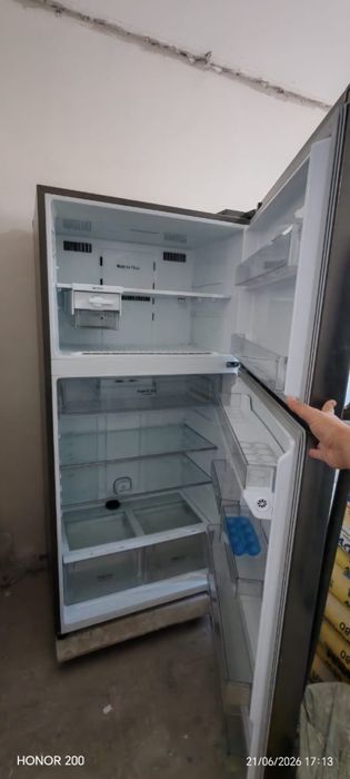 Холодильник LG двухкамерный большой