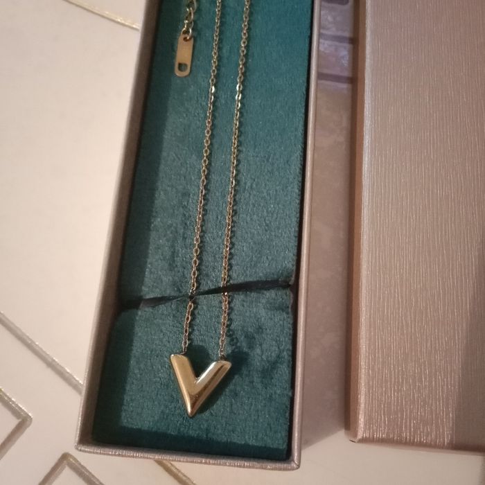 Цепочка с кулончиком(колье)