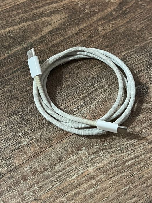 Продам оригинальный шнур Apple