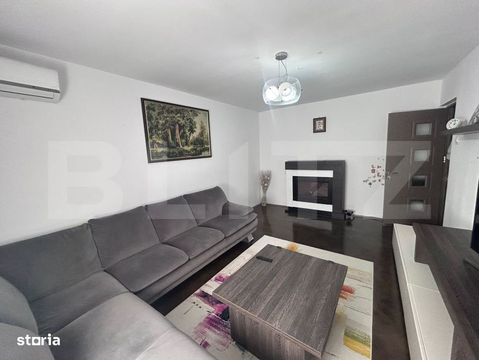 Apartament cu 3 camere, decomandat, centrala si AC, zona Helin Ciuperc