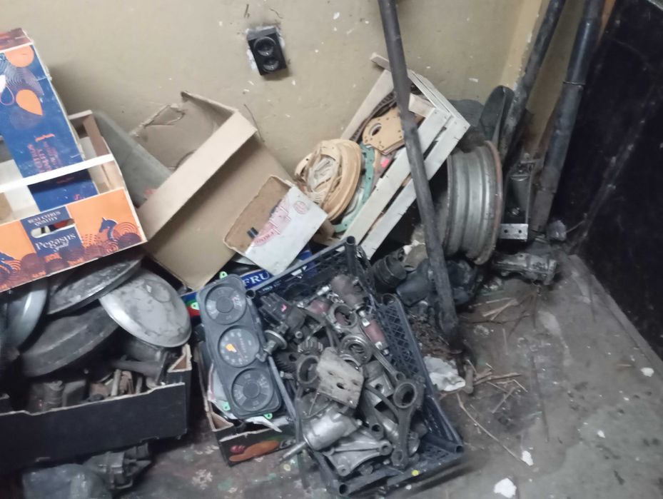 Продава Авточасти за руски Автомобили нови и втора ръка.