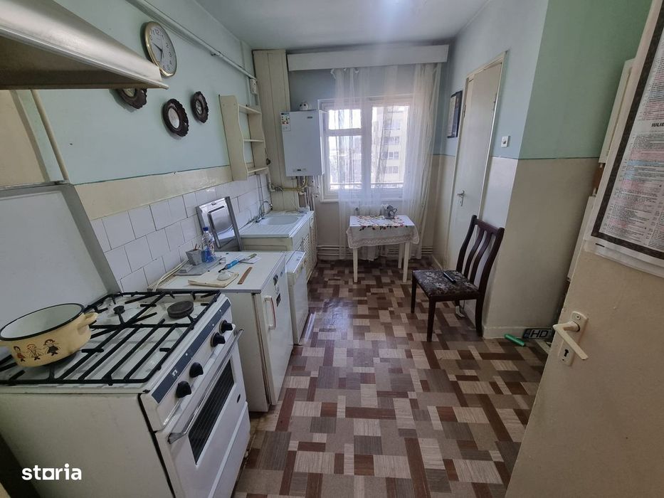 Apartament 2 camere decomandat,ultracentral,Deva-Bd.Decebal-piată