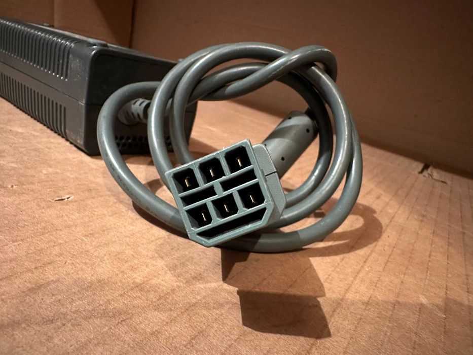 Зарядно за XBOX 360