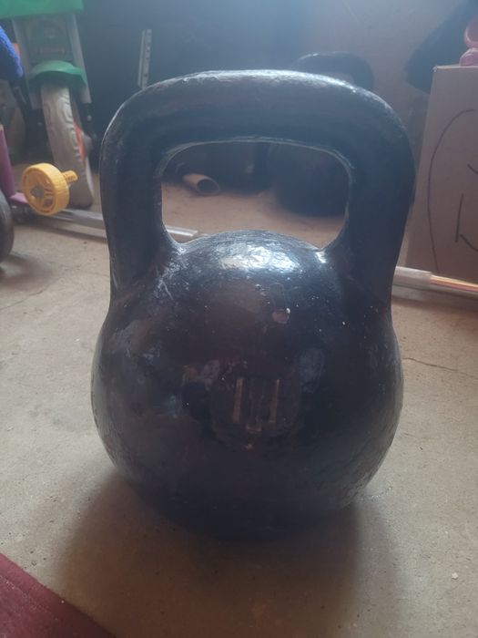 Продам гири в хорошем состоянии.