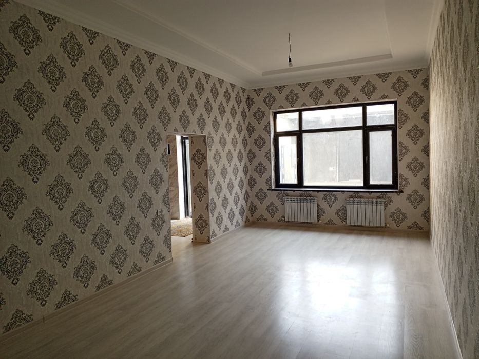 Hovli sotiladi uch qaxramon poʻstidan kirganda