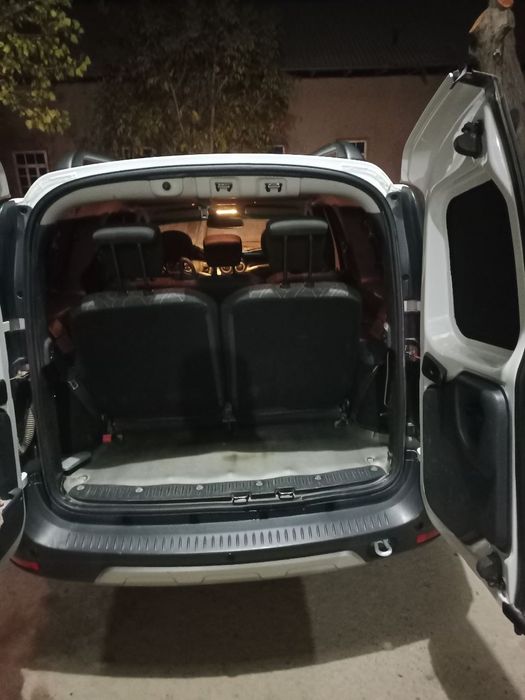 Lada Largus 2020 srochni sotiladi