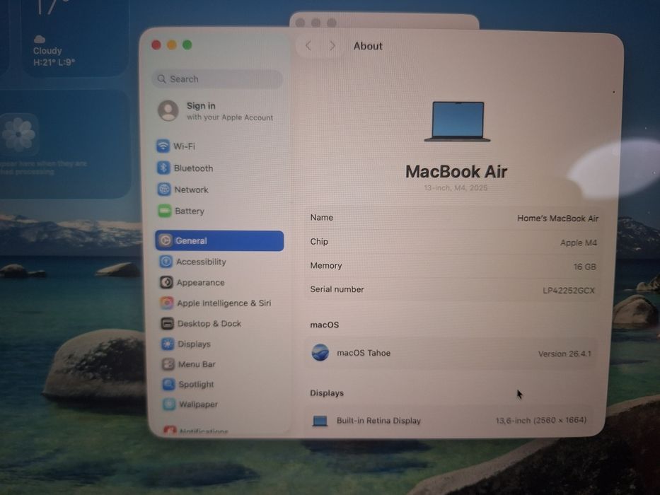 MacBook Air 13  M4 16GB ram  256GB  SSD