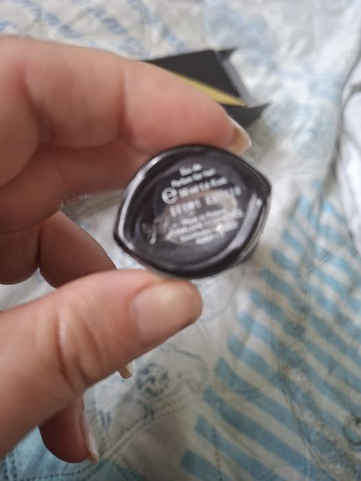 Парфюмна вода Divine Dark Velvet 50 ml
Чисто нов, не е моя аромат 
10 EUR