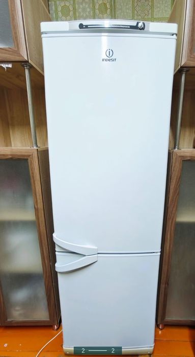 Продам холодильник