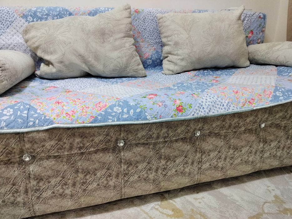 Продам диван в отл.состоянии.