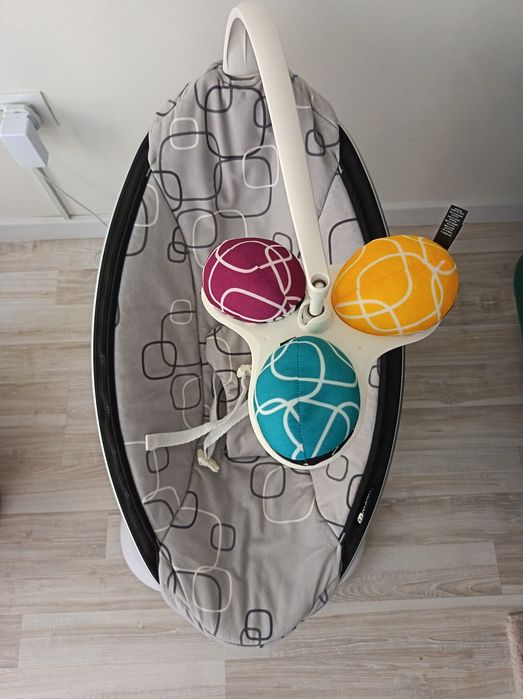 Fotoliu Balansoar Bebelusi 4MOMS MamaRoo 4.0