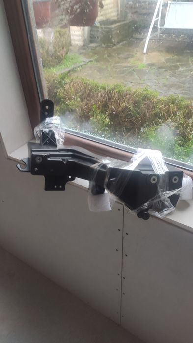 Държач за фар за jeep grand Cherokee wk2 2014 -2022