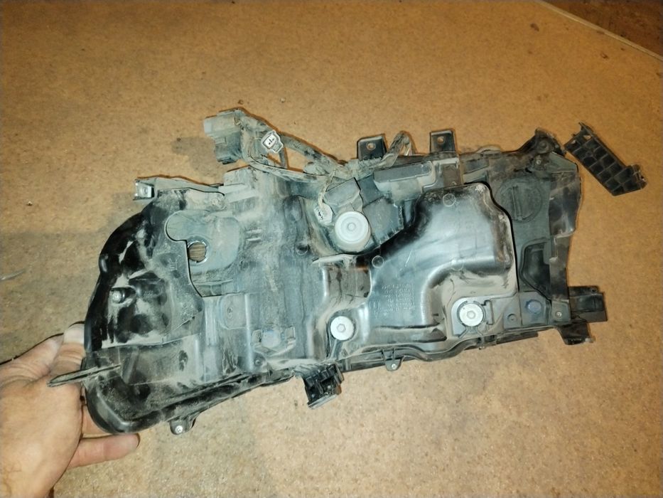 Фара Ланд крузер 200