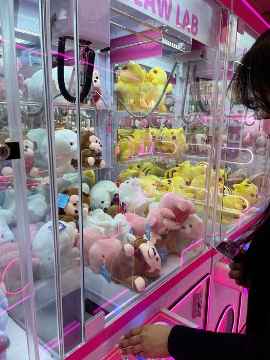 Автомат с игрушками (кран)