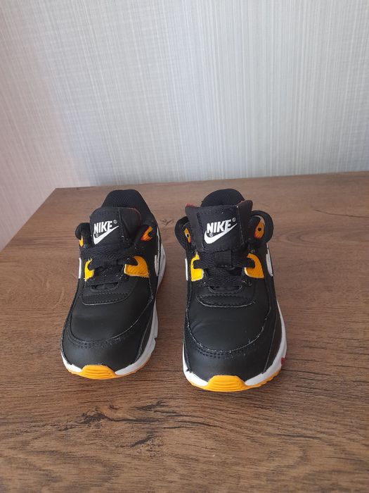 Nike Air max 90 детски маратонки 25 номер.