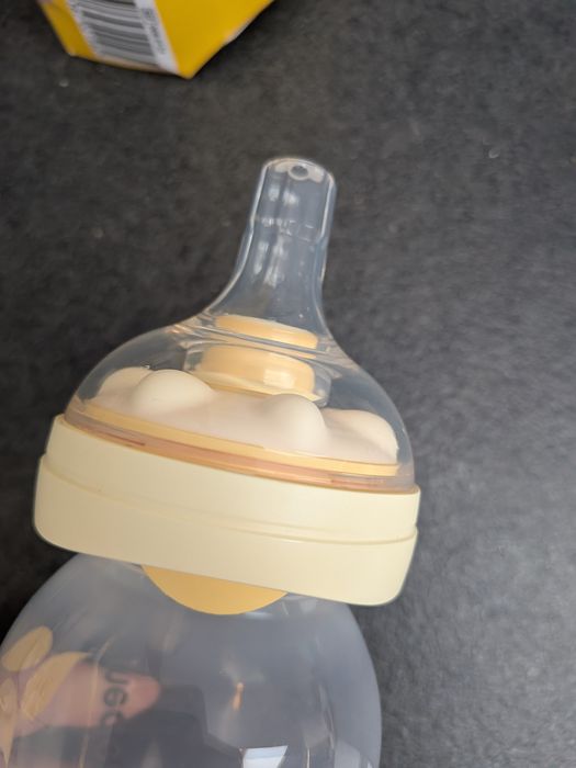 Medela calm feeding system шише