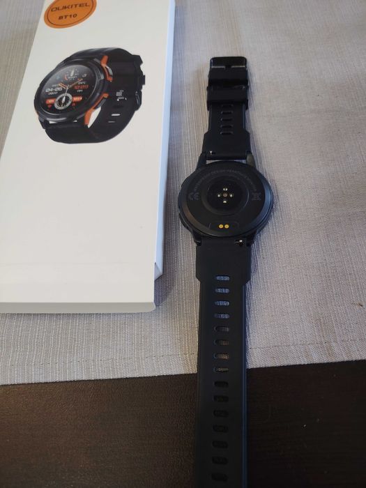 Смарт часовник OUKITEL BT10 и кю енд кю