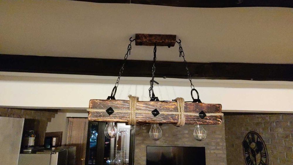 Ръчно изработен полилей от масивно дърво